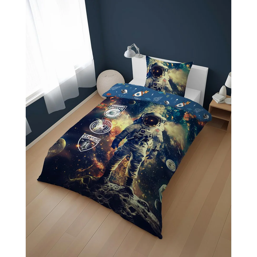 Pościel bawełniana młodzieżowa 140x200 granatowa z astronautą i planetami – 5869 A – Dream Collection — zdjęcie 3