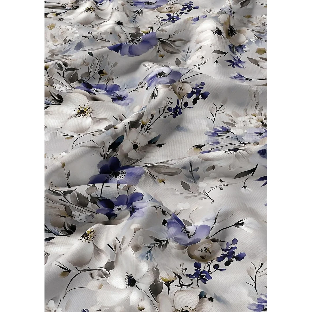 Pościel satynowa 140x200 jasnoszara w delikatne fioletowo-beżowe kwiaty - 5775 B - Satynowa Harmonia — zdjęcie 3