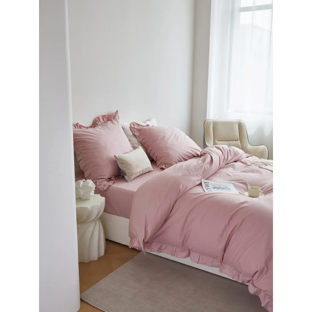 Pościel satynowa 160x200 Ruffy Premium pudrowa z falbanką — zdjęcie 7