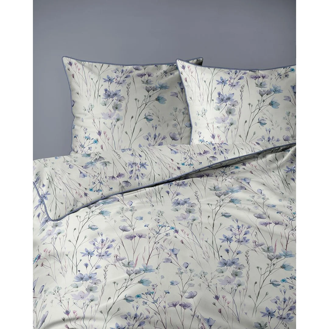 Pościel z perkalu 220x200 kremowa w niebiesko-fioletowe polne kwiaty - 5896 B - Soft Garden — zdjęcie 4