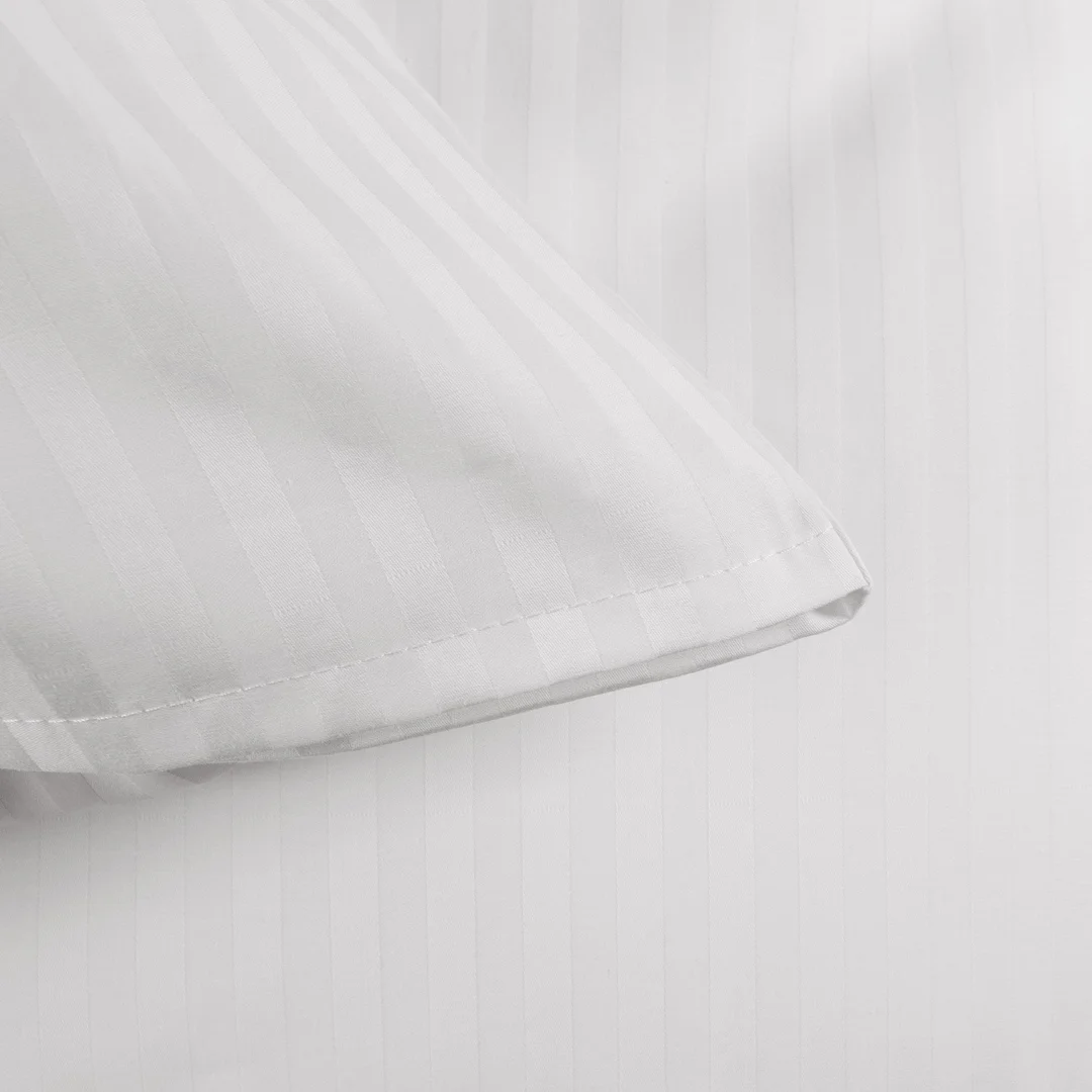 Poszewka hotelowa 50x60 biała adamaszkowa na zakładkę paski 1 cm — zdjęcie 5