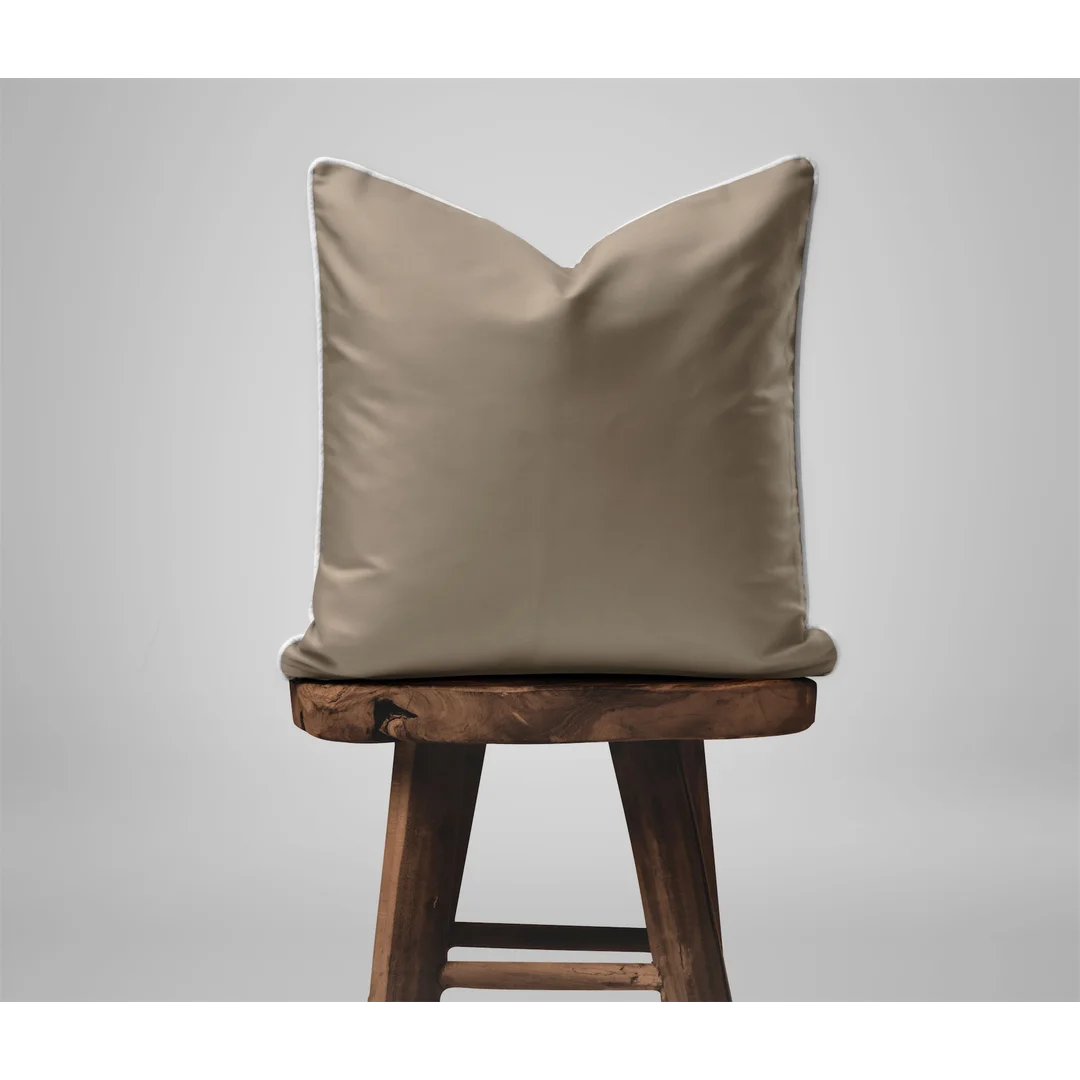 Poszewka makosatynowa 50x60 taupe jednobarwna z bizą Pure — zdjęcie 5