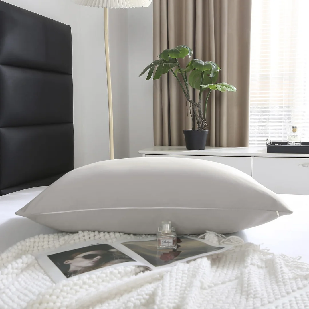Poszewka satynowa 50x60 taupe jednobarwna — zdjęcie 4