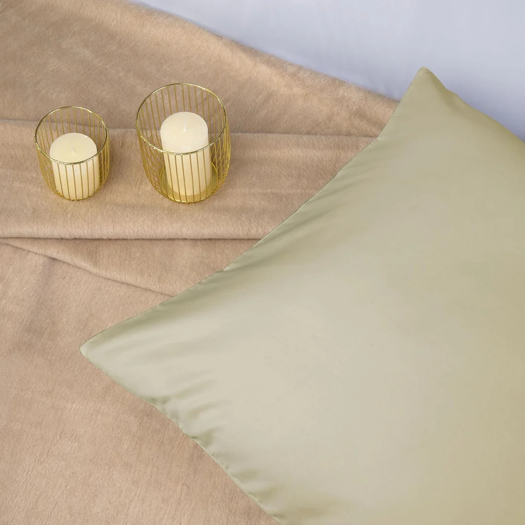 Poszewka satynowa 50x80 kremowa 155 jednobarwna Satynlove — zdjęcie 5