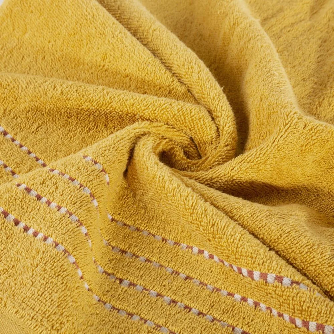 Ręcznik 50x90 Fiore musztardowy 500g/m2 frotte ozdobiony bordiurą w postaci cienkich paseczków Eurofirany — zdjęcie 3