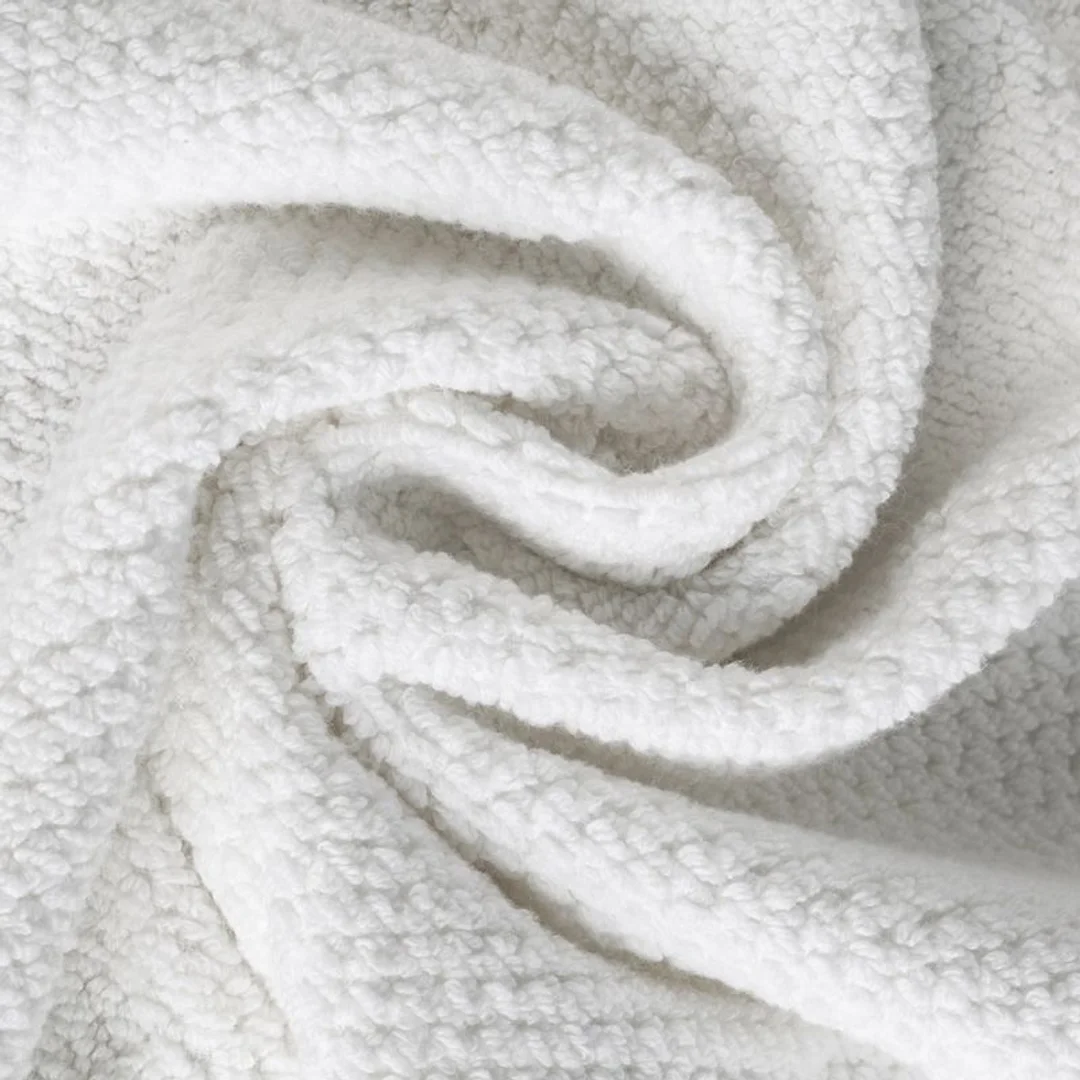 Ręcznik 50x90 Mabel biały z kontrastującym obszyciem krawędzi frotte 500 g/m2 Eurofirany — zdjęcie 3