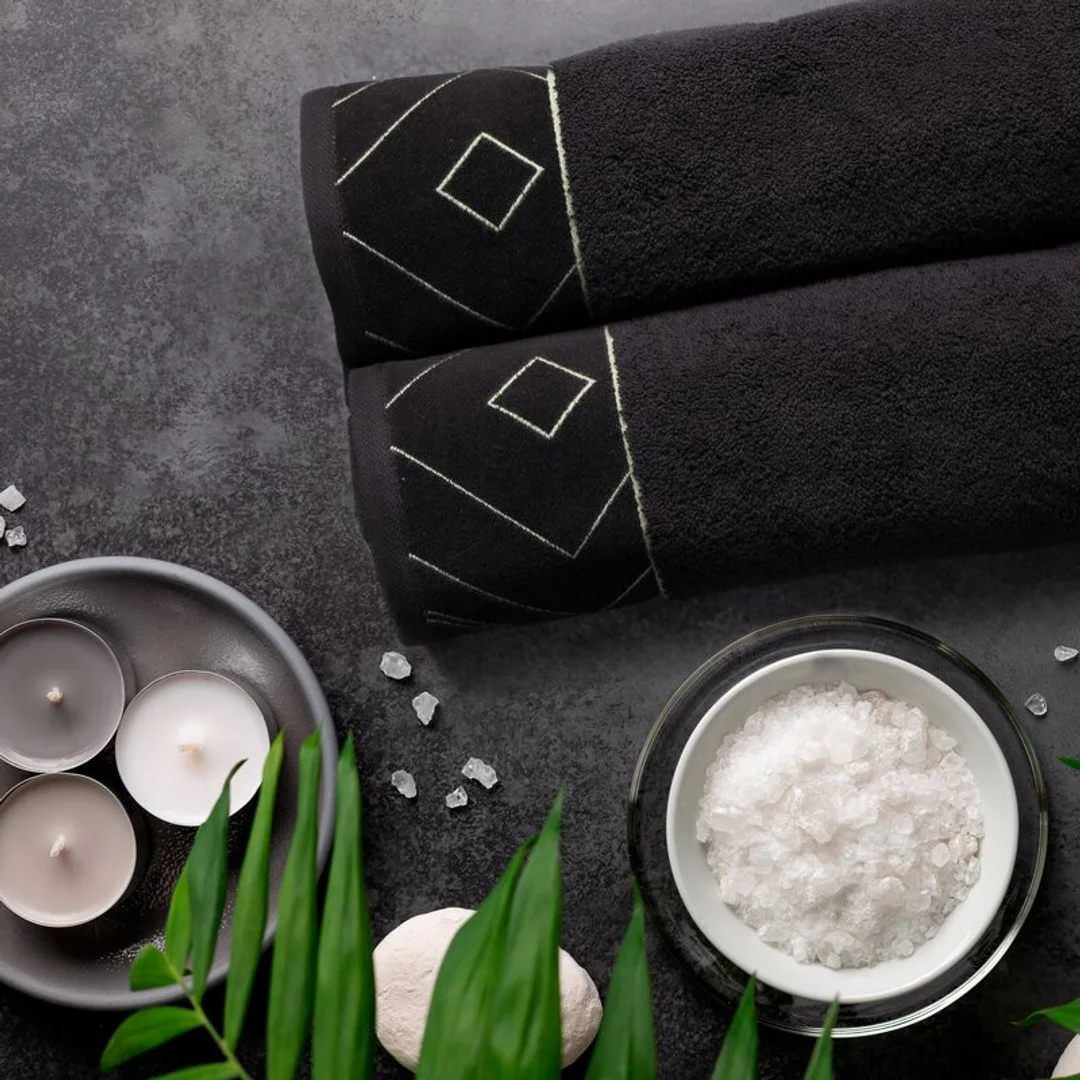 Ręcznik 50x90 Victoria 9 czarny złoty geometria 500g/2 frotte Limited Collection Eurofirany — zdjęcie 3