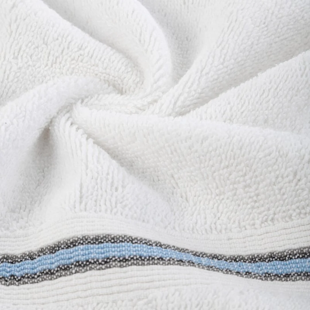 Ręcznik 70x140 Tris biały 01 z ozdobną bordiurą frotte 500 g/m2 Eurofirany — zdjęcie 4