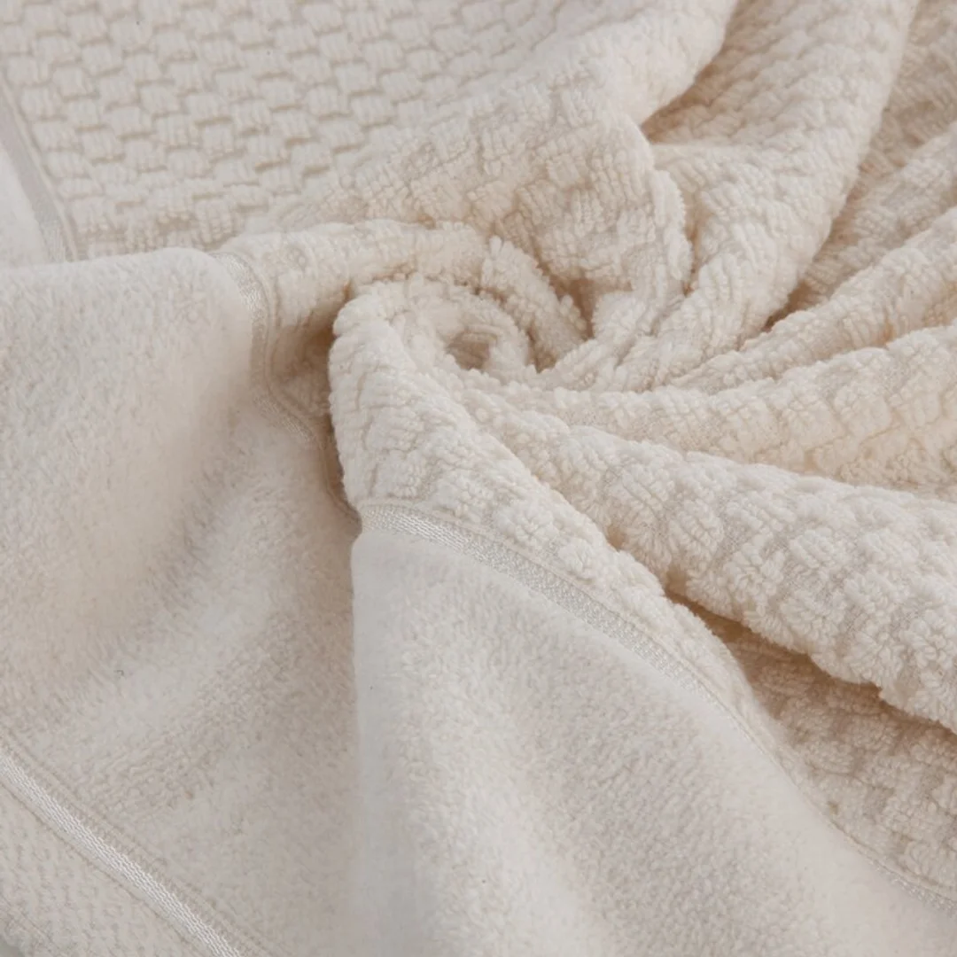 Ręcznik Frida 70x140 kremowy frotte 500g/m2 Eurofirany — zdjęcie 3