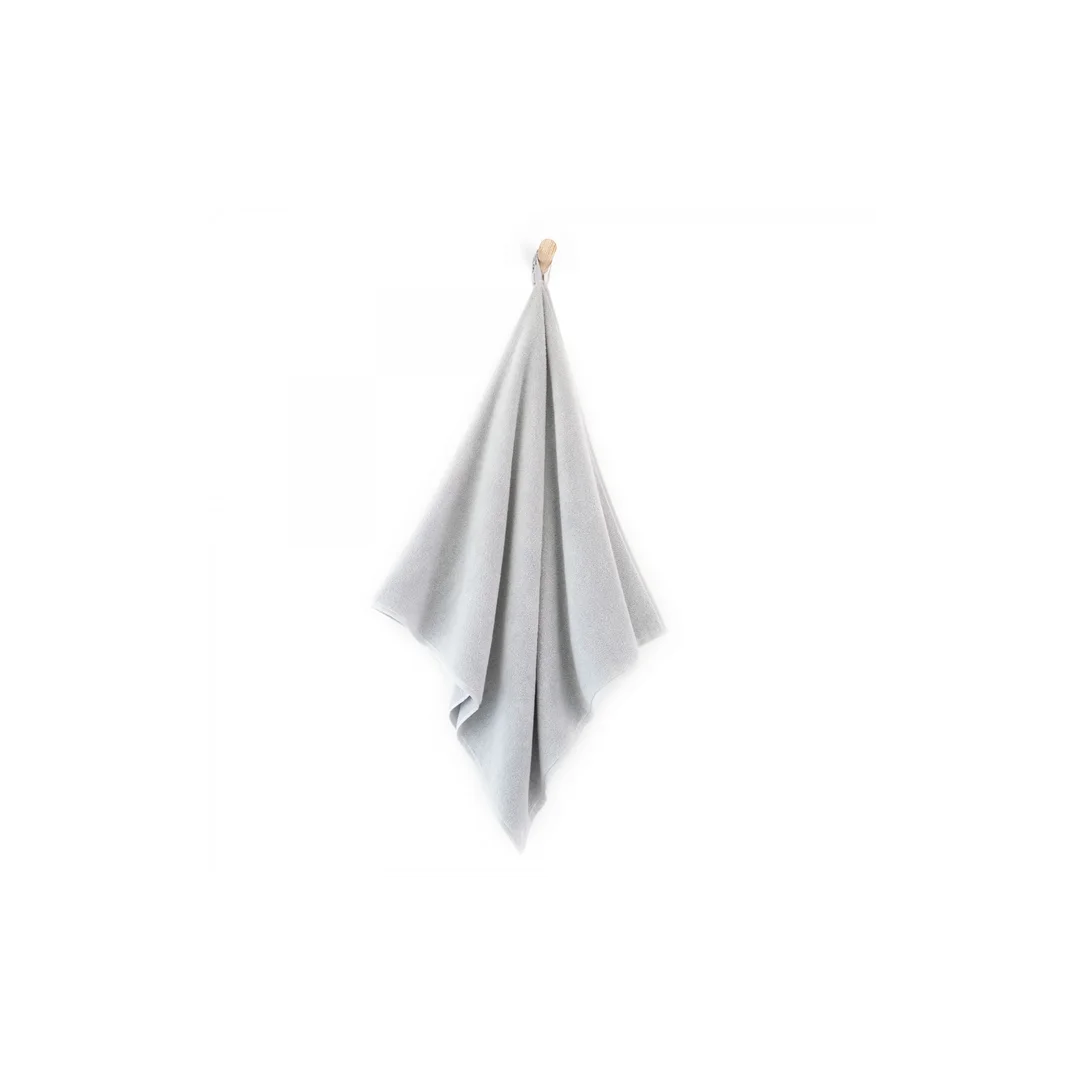 Ręcznik Liczi 2 50x100 srebrny metaliczny 400 g/m2 Zwoltex 23 — zdjęcie 3
