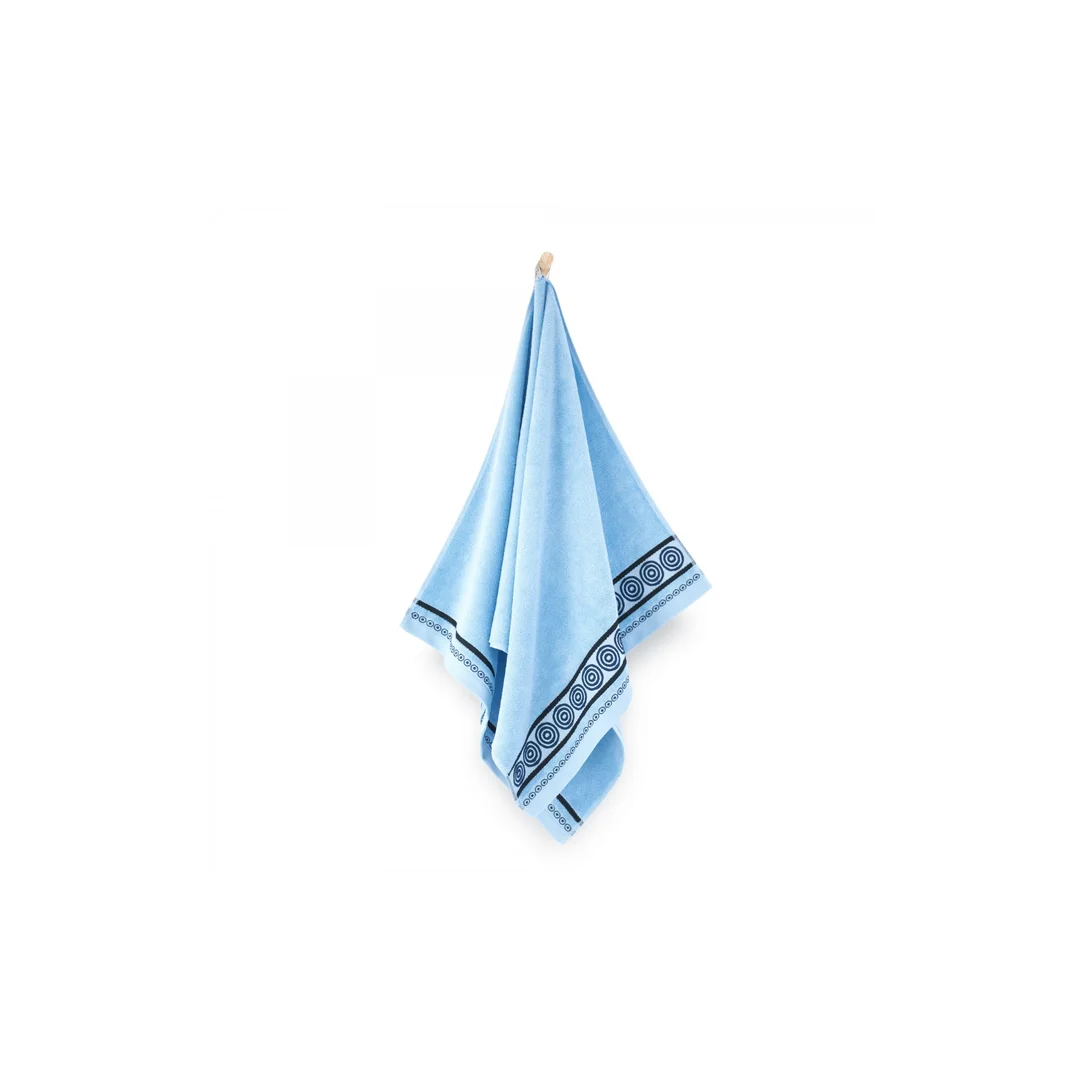Ręcznik Rondo 2 70x140 błękitny 500 g/m2 8672/6 Zwoltex 23 — zdjęcie 2