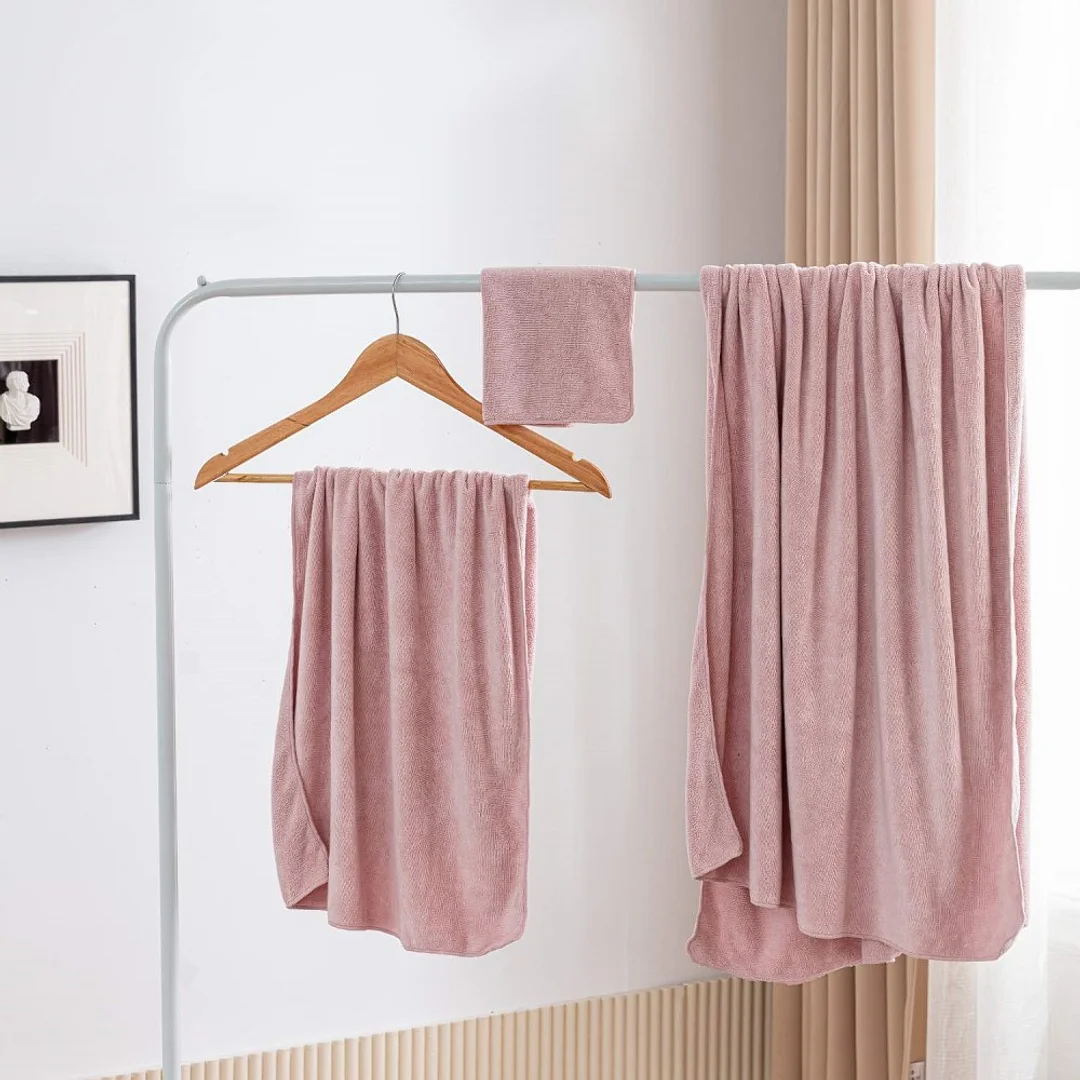 Ręcznik szybkoschnący 70x140 Active pudrowy różowy z mikrofibry 380g/m2 — zdjęcie 4