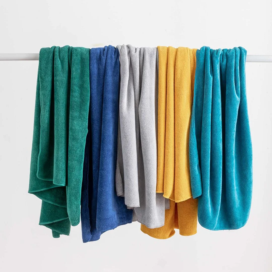 Ręcznik szybkoschnący 70x140 Active pudrowy różowy z mikrofibry 380g/m2 — zdjęcie 6