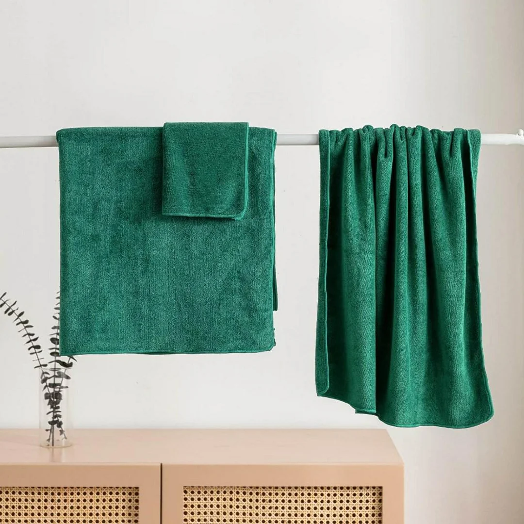 Ręcznik szybkoschnący 70x140 Active zielony z mikrofibry 380g/m2 — zdjęcie 3
