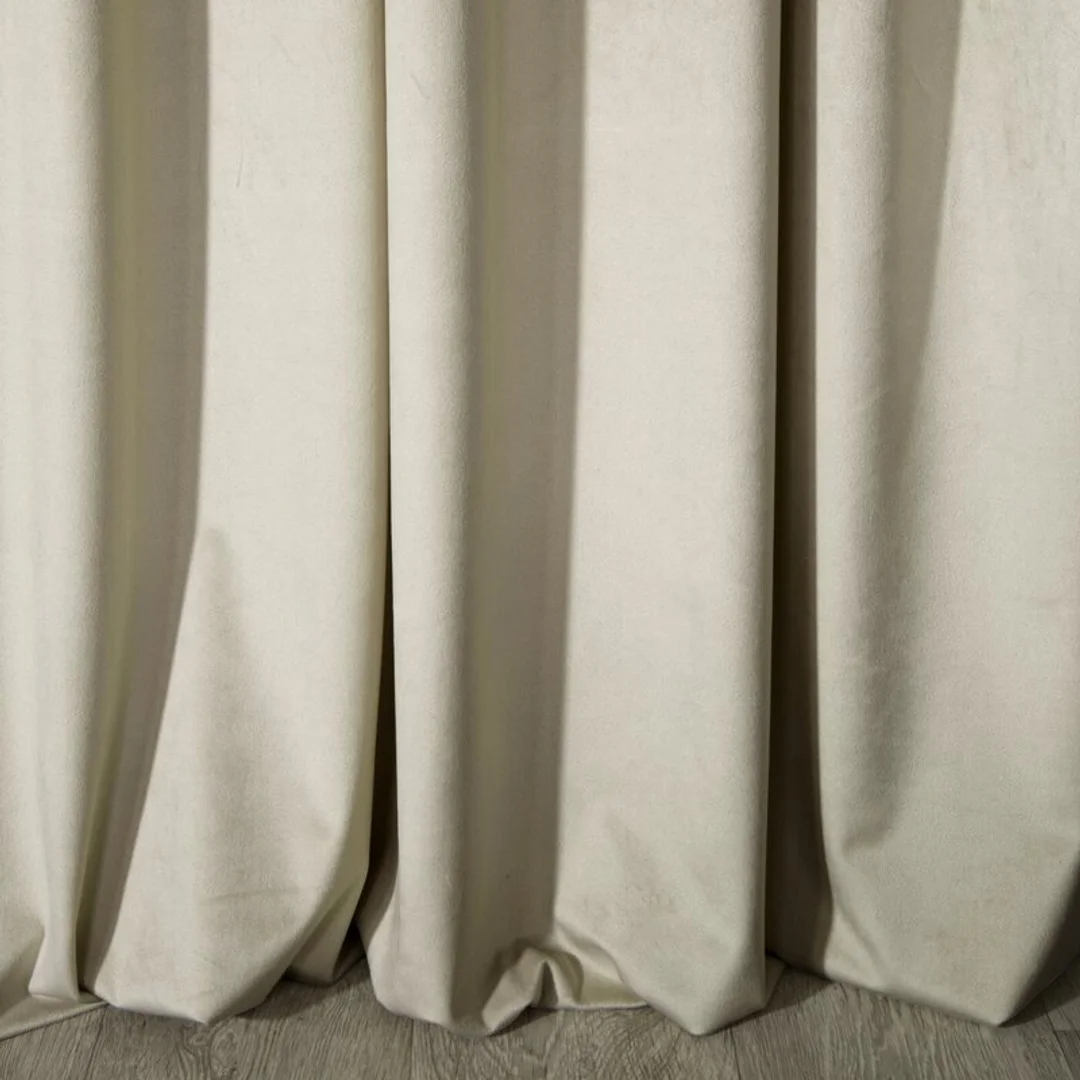 Zasłona 140x250 Rosa kremowa welurowa gotowa na przelotkach D91 — zdjęcie 6