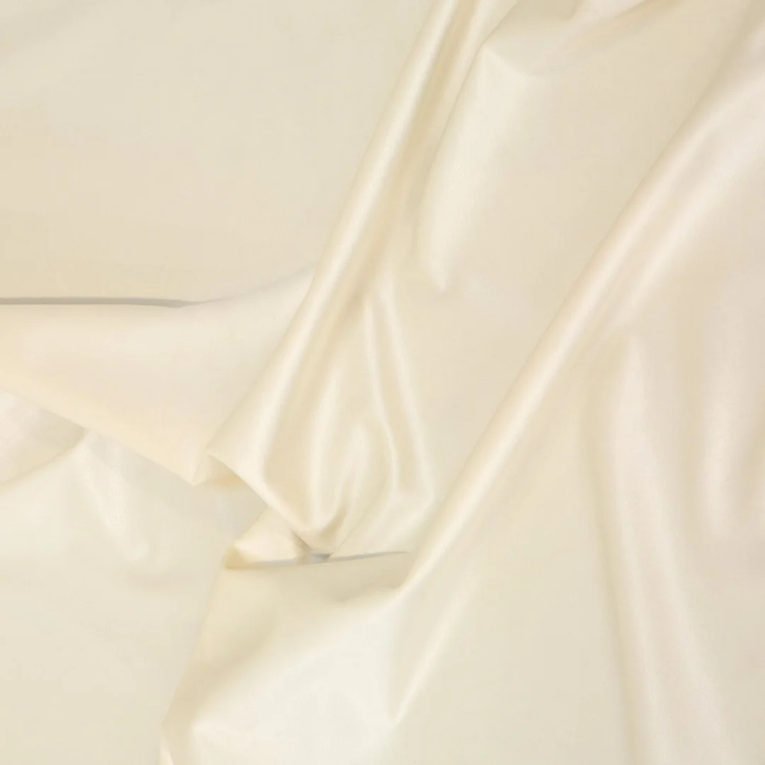 Zasłona 140x270 Sibel kremowa welurowa gotowa na taśmie Pierre Cardin — zdjęcie 7