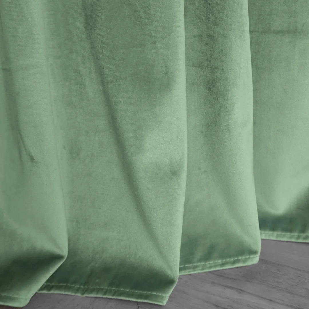 Zasłona gotowa 140x300 szałwiowa welurowa na taśmie soft Velvet do salonu — zdjęcie 4