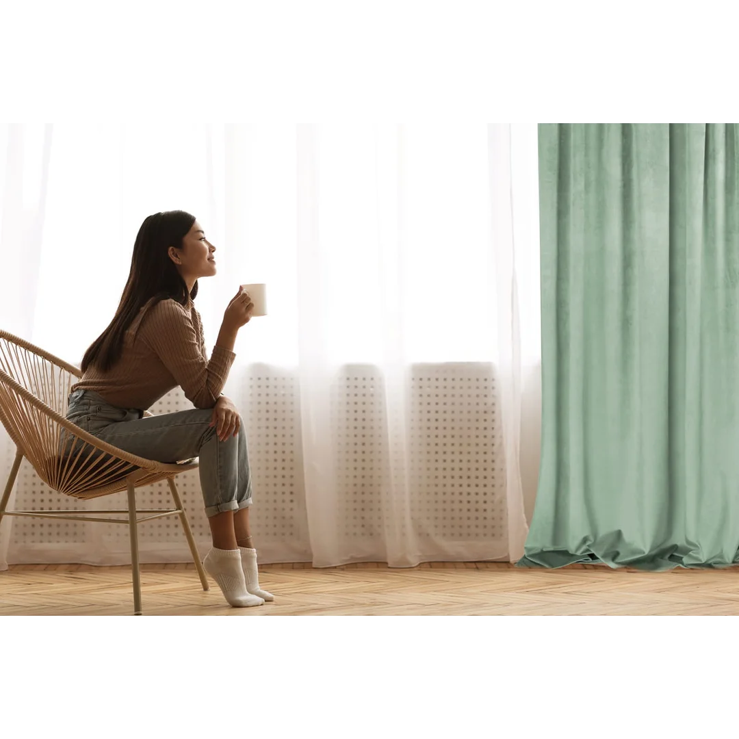 Zasłona gotowa 140x300 szałwiowa welurowa na taśmie soft Velvet do salonu — zdjęcie 9
